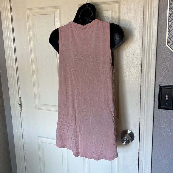 Pink top - Picture 3 of 3